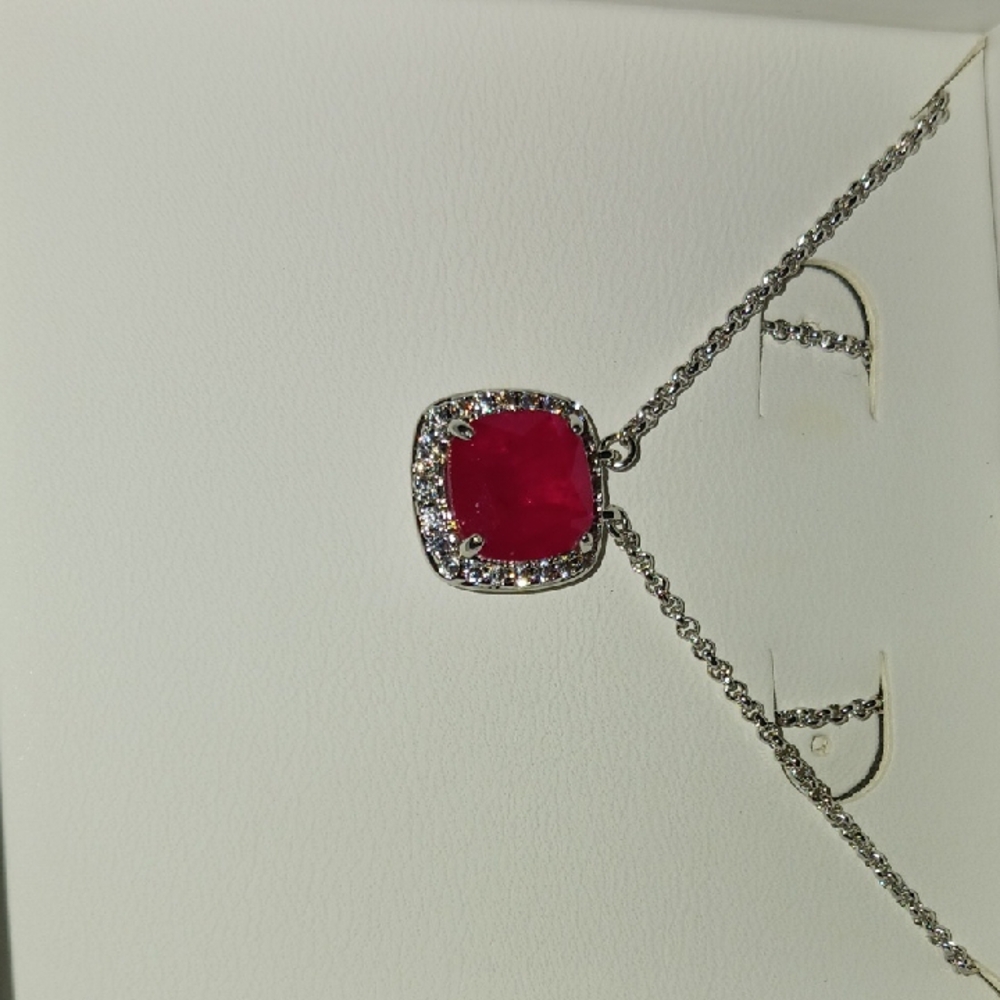 Elegant Original Ruby Reds. - Picture 6 of 6